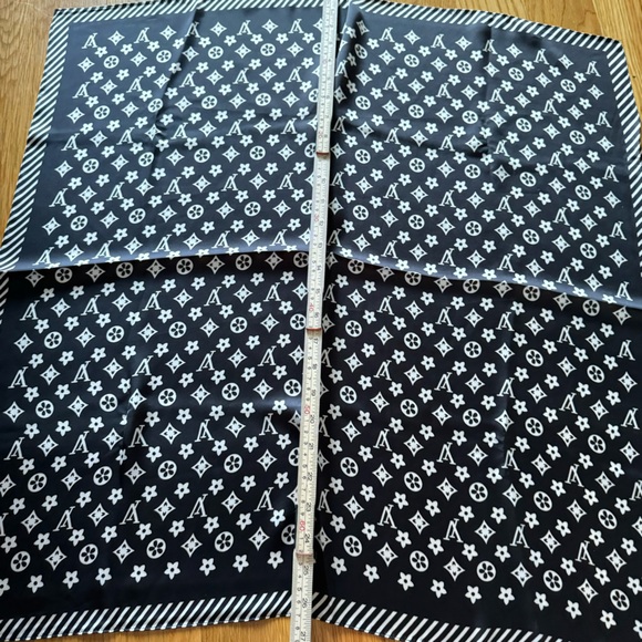 Luxury vibes black silky square scarf size 27x27 - Picture 3 of 4